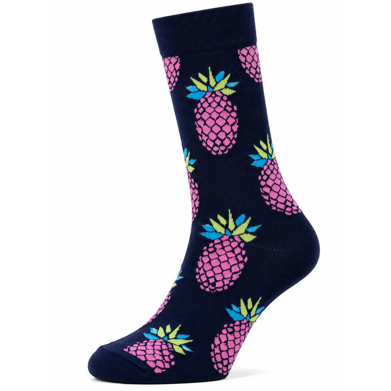 Sock Wollah – Paarse Ananas met blauw-groen kroon op zwart Sock Wollah – Paarse Ananas met blauw-groen kroon op zwart